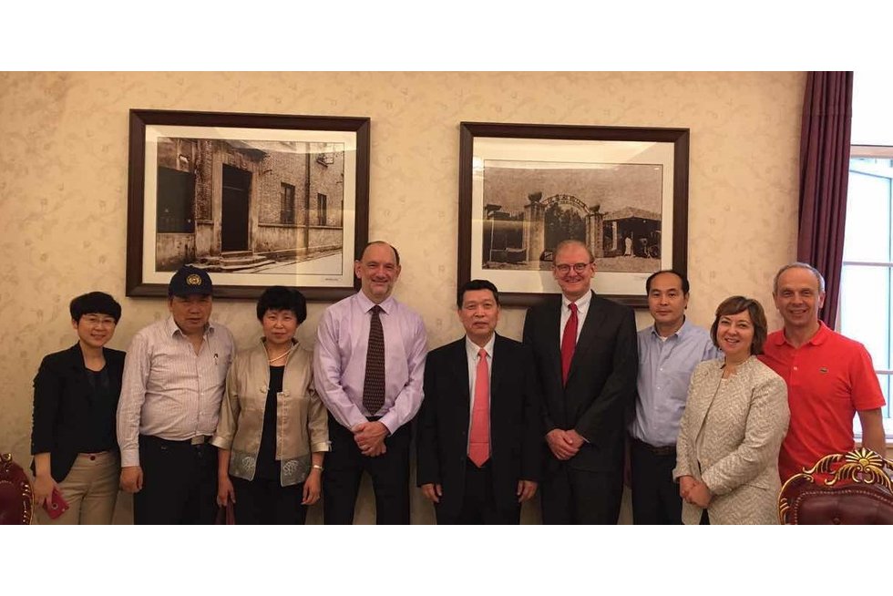 Strategic Collaboration Agreement Signed Between Pathology Departments of Wuhan Union Hospital and Johns Hopkins Univers